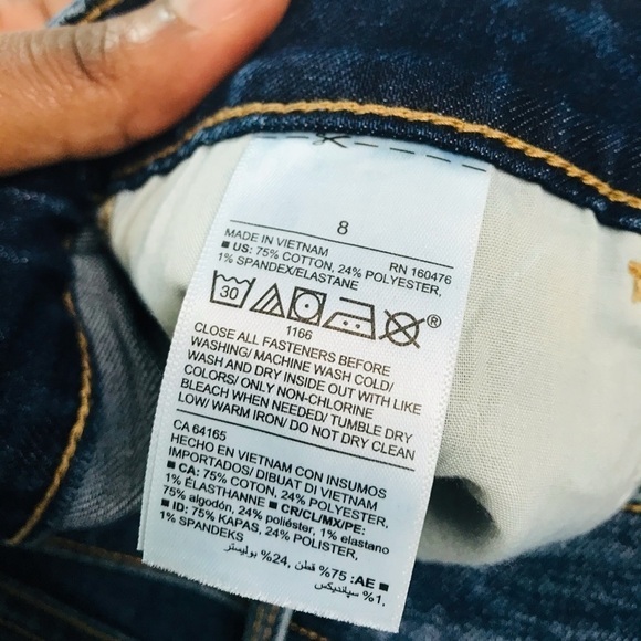 NWOT Old Navy High Waist Distressed Denim Shorts - Picture 5 of 8